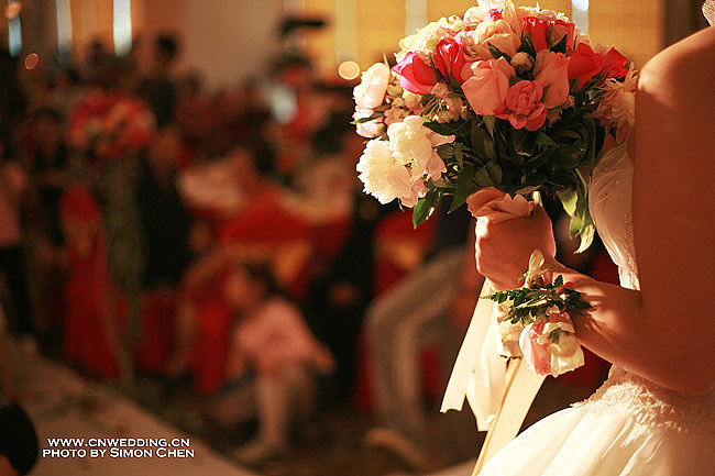 《婚礼感人至深一瞬间-I》新闻纪实婚礼摄影陈昕Simon Chen(婚礼纪实跟拍)（图ZMzY0NTg0MA==） - 人像摄影 - 站酷设计师婚礼摄影师陈昕原创素材 - 站酷ZCOOL