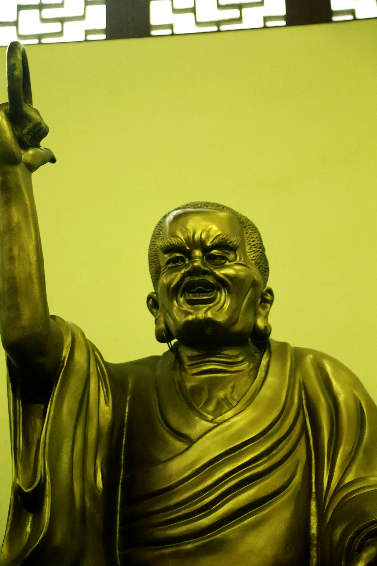 摄影 | 杭州灵隐寺里的大佛,看一次治愈一次