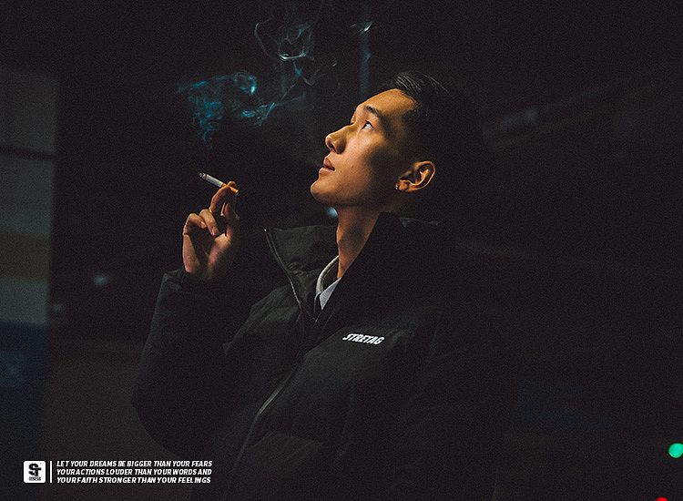 STRETAG思锐泰格2018冬季新款黑色基础款LOGO羽绒服