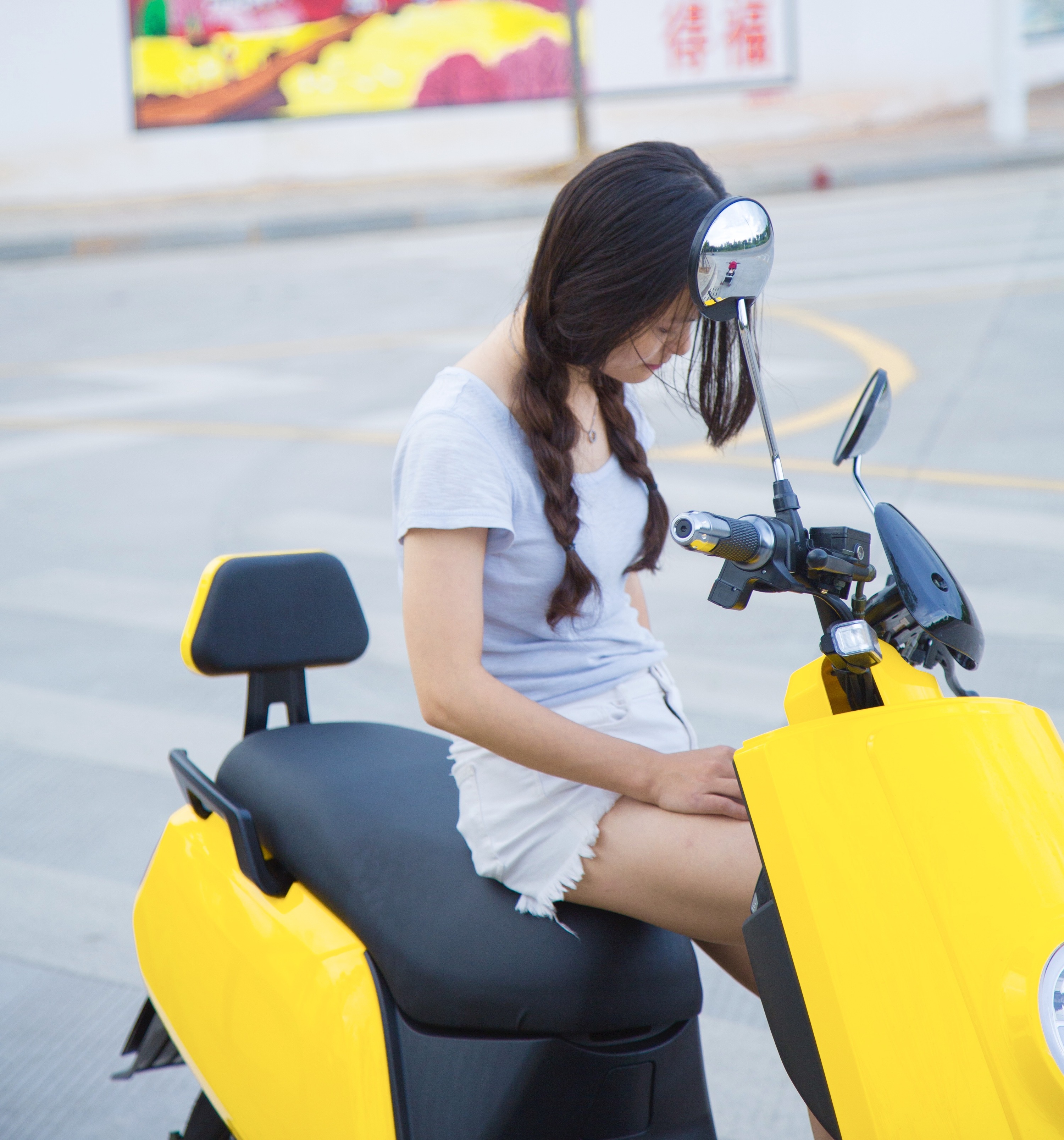 夏初,小黄车盛行.