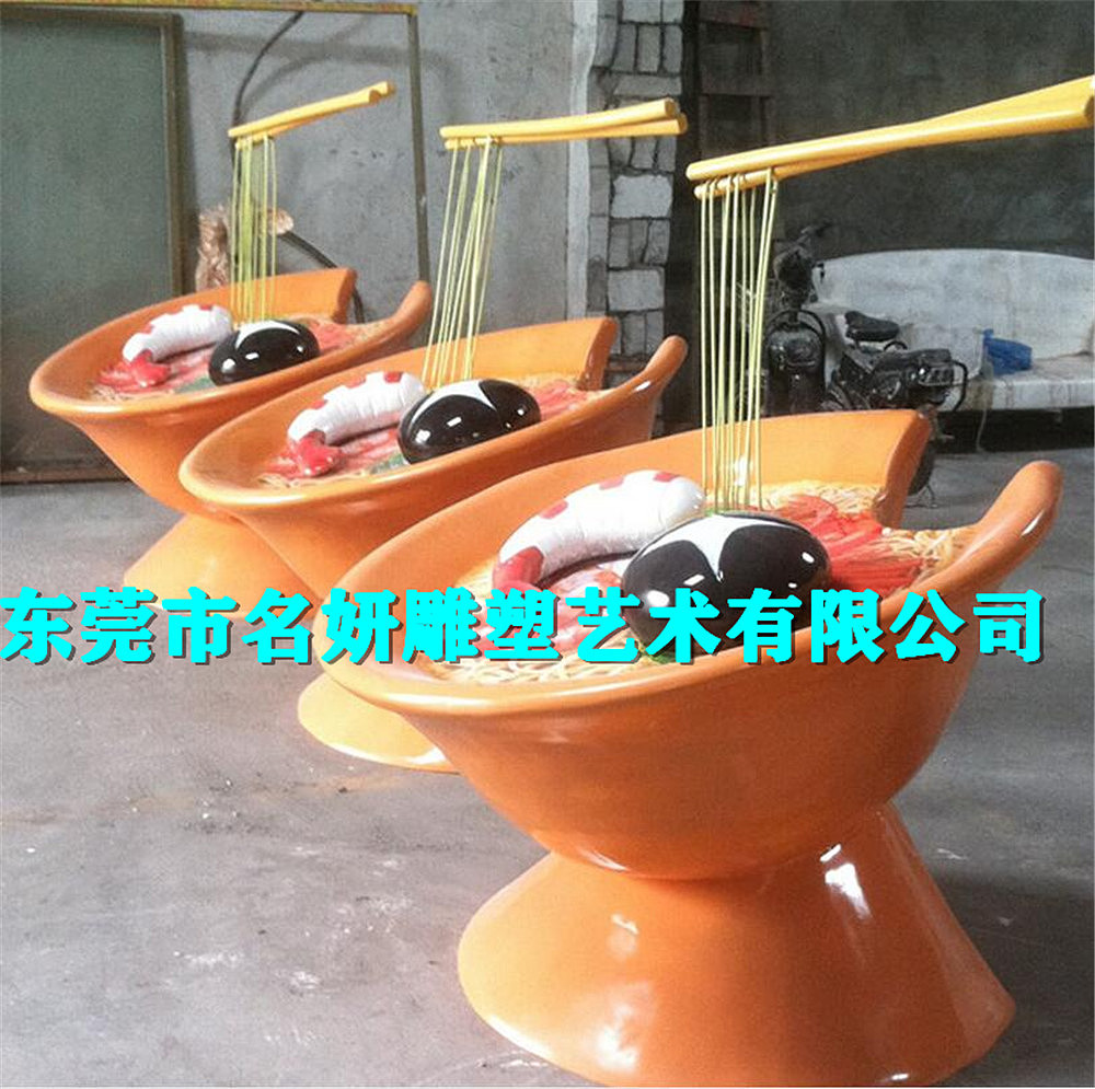 桂林特色店面美陈玻璃钢大宛米粉造型雕塑摆件