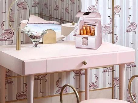 百伴美妆冰箱现代悠闲风展示