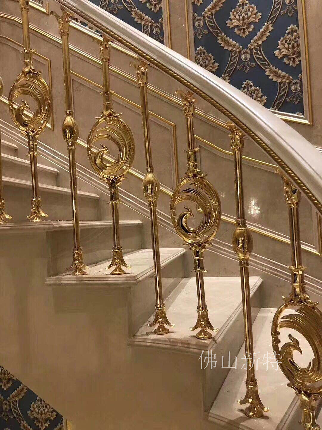 铝艺楼梯栏杆立柱简单介绍