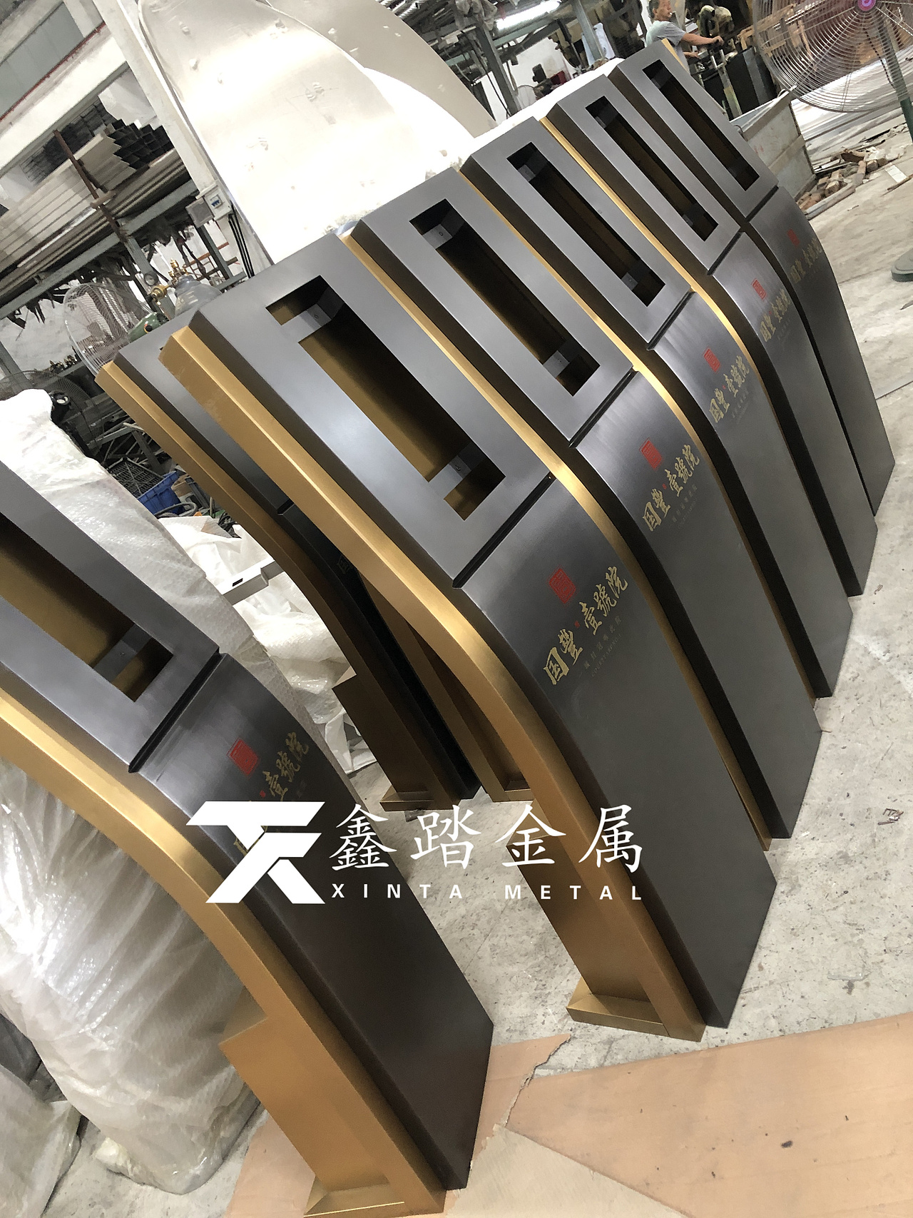 单门小区人脸识别门口机立柱、可视门禁机不锈钢立柱