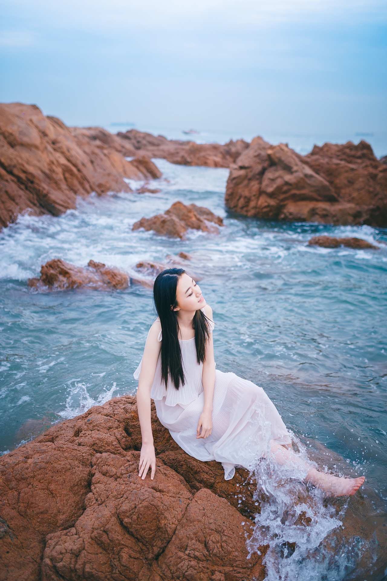 吹着海风 听浪拍打的声音