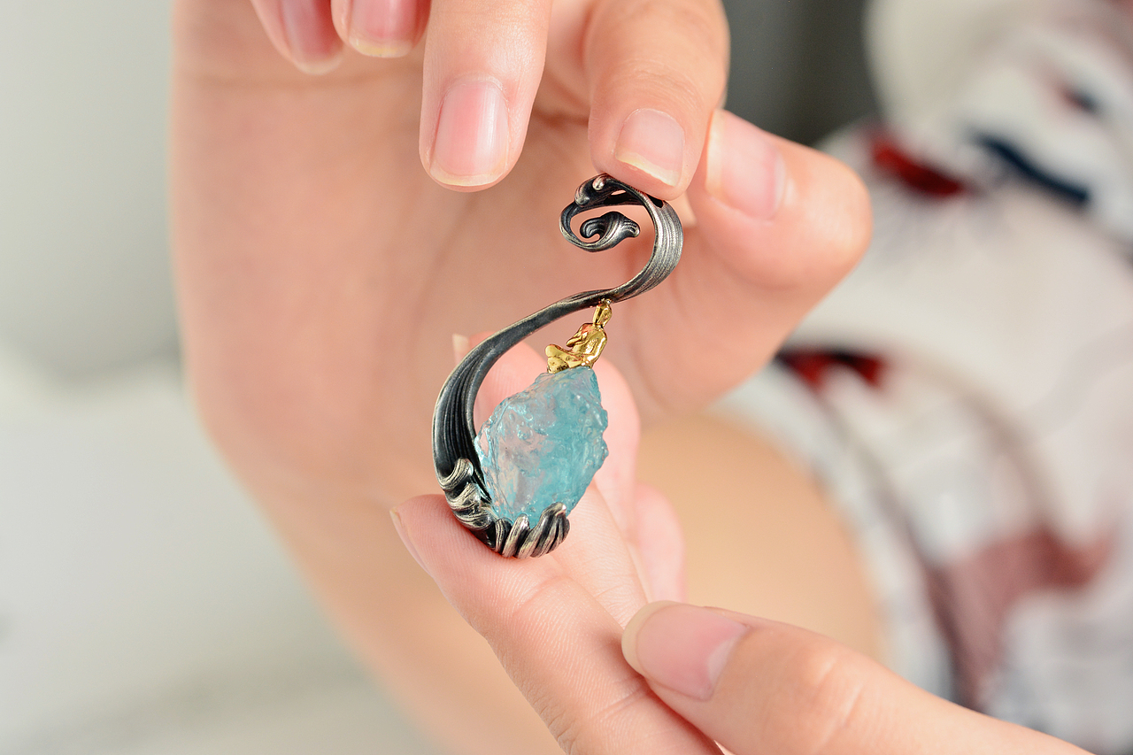 设计师作品|海蓝宝矿石佛吊坠