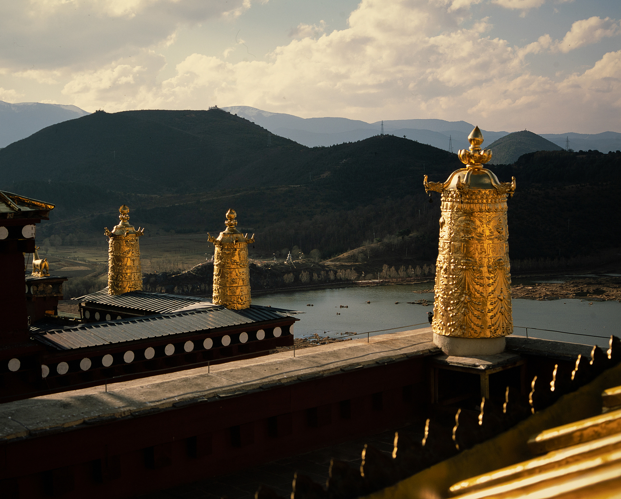 香格里拉（图ZMjU1NjMxOTg0） - 风光摄影 - 站酷设计师YmLens原创素材 - 站酷ZCOOL