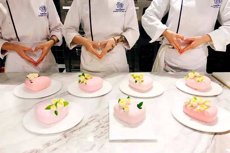 法式甜点研修三个月班课堂场景（图ZMTI3MzQzMjU2） - 其他 - 站酷设计师王森名厨学院原创素材 - 站酷ZCOOL