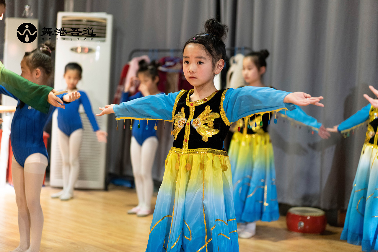 舞港吾道(连锁)舞蹈学校第一期学员课堂精彩照(4)