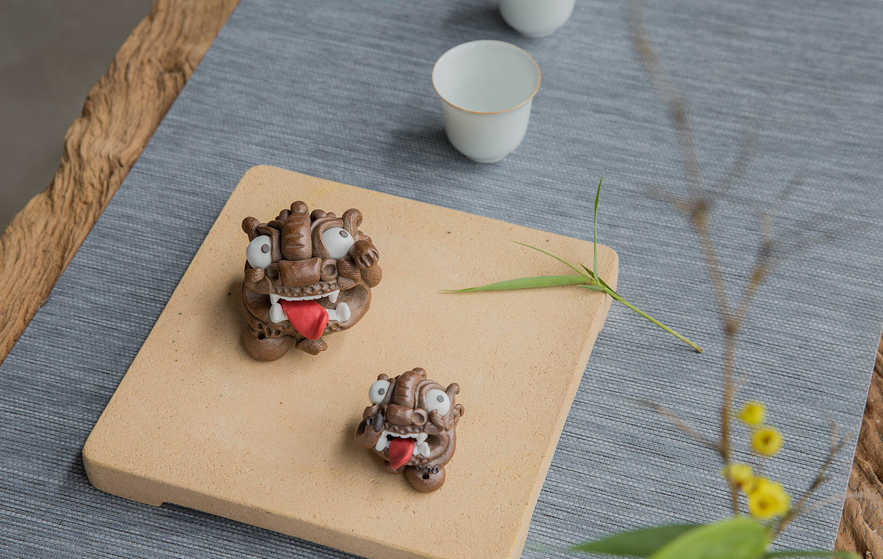 器十二 景德镇手工捏雕 龙九子系列 狴犴 茶宠香插摆件