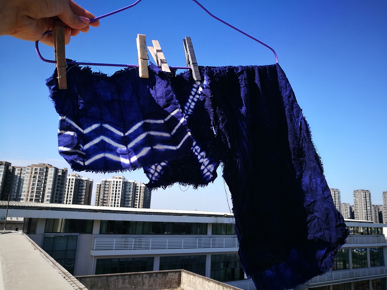 清白之年 扎染刺绣口金包（图ZMTE2NTI3NjMy） - 其他手工艺 - 站酷设计师刈安L原创素材 - 站酷ZCOOL