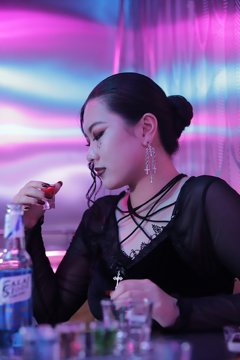 < 亢奋|Euphoria > Kate