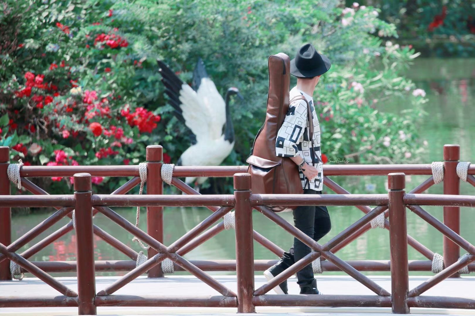 Jac_1128的個(gè)人主頁(yè)（背景預(yù)覽） - 主頁(yè)背景設(shè)置 - 站酷設(shè)計(jì)師Jac_1128原創(chuàng)素材 - 站酷ZCOOL