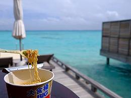 夏日与海，每个人都想环球旅行，RED陪你~