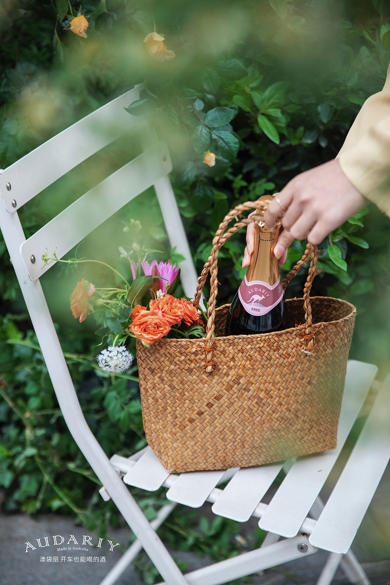澳袋丽无醇起泡酒摄影 闺蜜时光 酒摄影（图ZMjUzOTk2MjQw） - 产品摄影 - 站酷设计师摄影师邵青原创素材 - 站酷ZCOOL