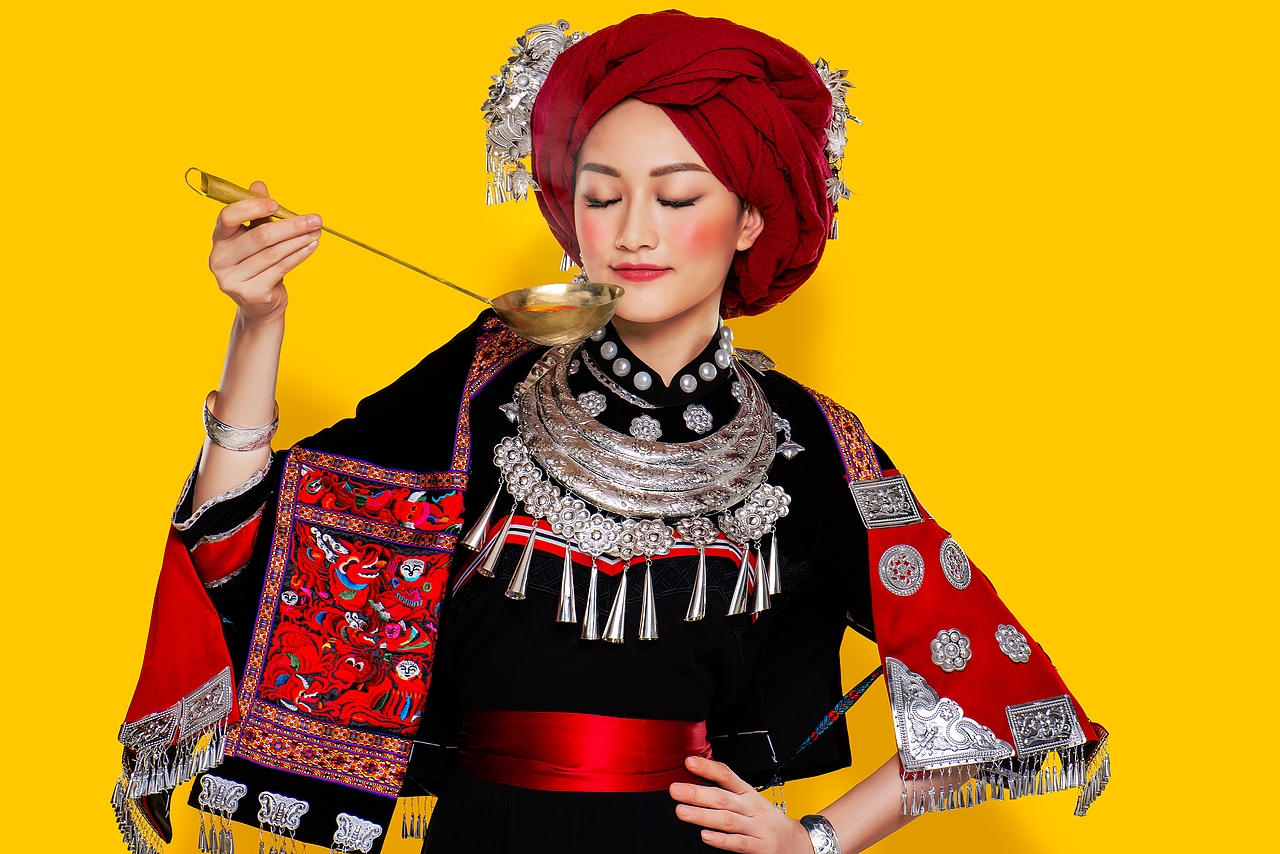 俏凤凰.苗家牛肉粉 形象照拍摄