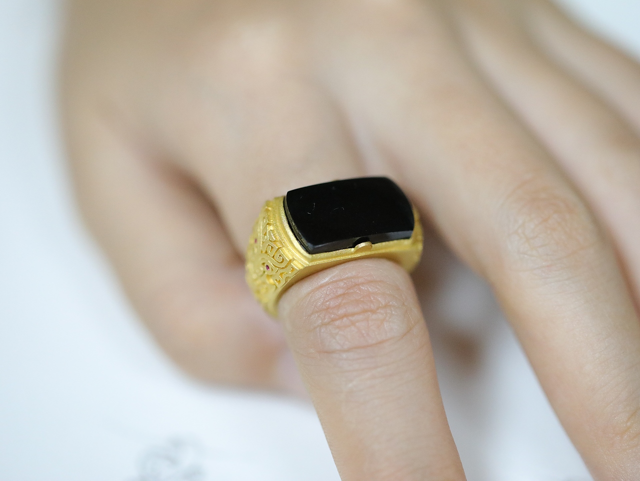 一枚有份量的～传统饕餮纹足金戒指