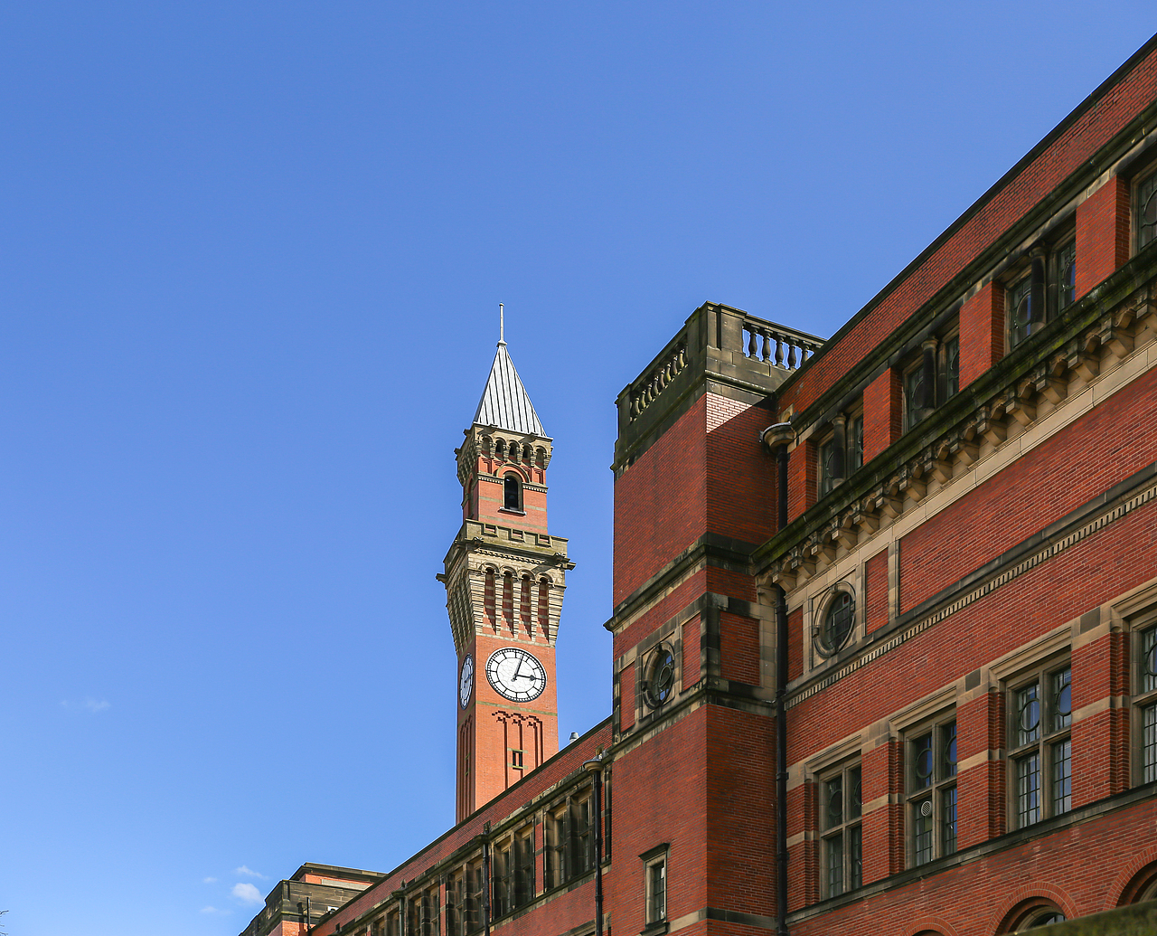 【栾波建筑摄影】英国伯明翰大学里的红砖建筑群