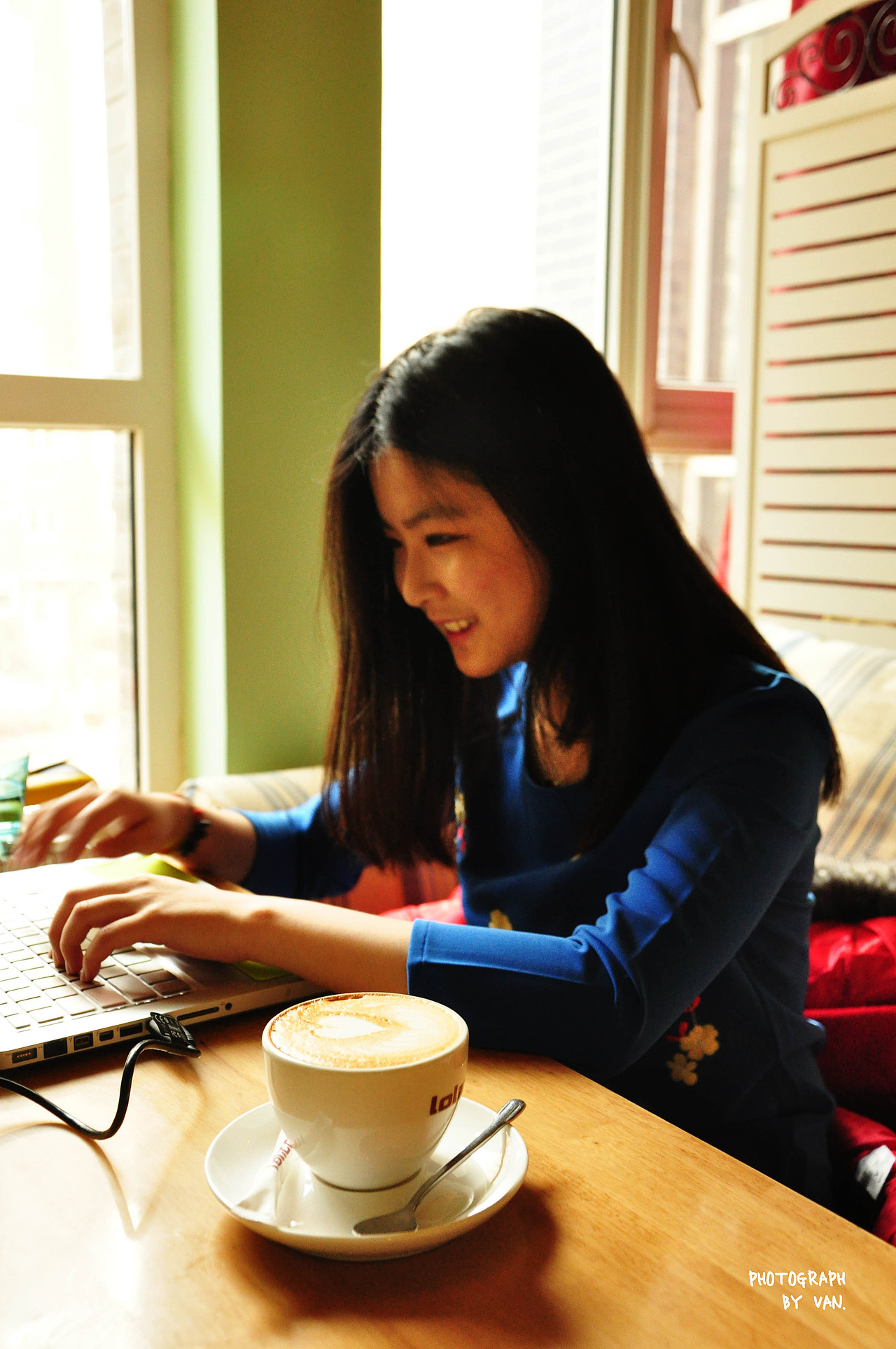 人像摄影习作（图ZMTM2NTc3MDQ=） - 人像摄影 - 站酷设计师姜小凡原创素材 - 站酷ZCOOL