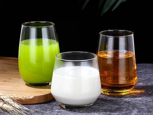 玻璃杯