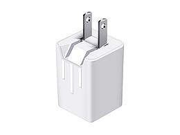 一组白色电器产品精修