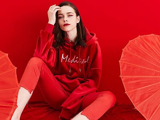 天猫店铺年货节海报拍摄策划及制作