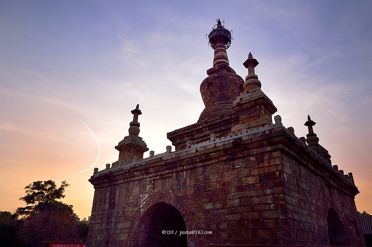 佛国巡礼-再回云南：官渡古镇，东寺塔，红土地（图ZNDk3NjA1NDA=） - 风光摄影 - 站酷设计师colori原创素材 - 站酷ZCOOL