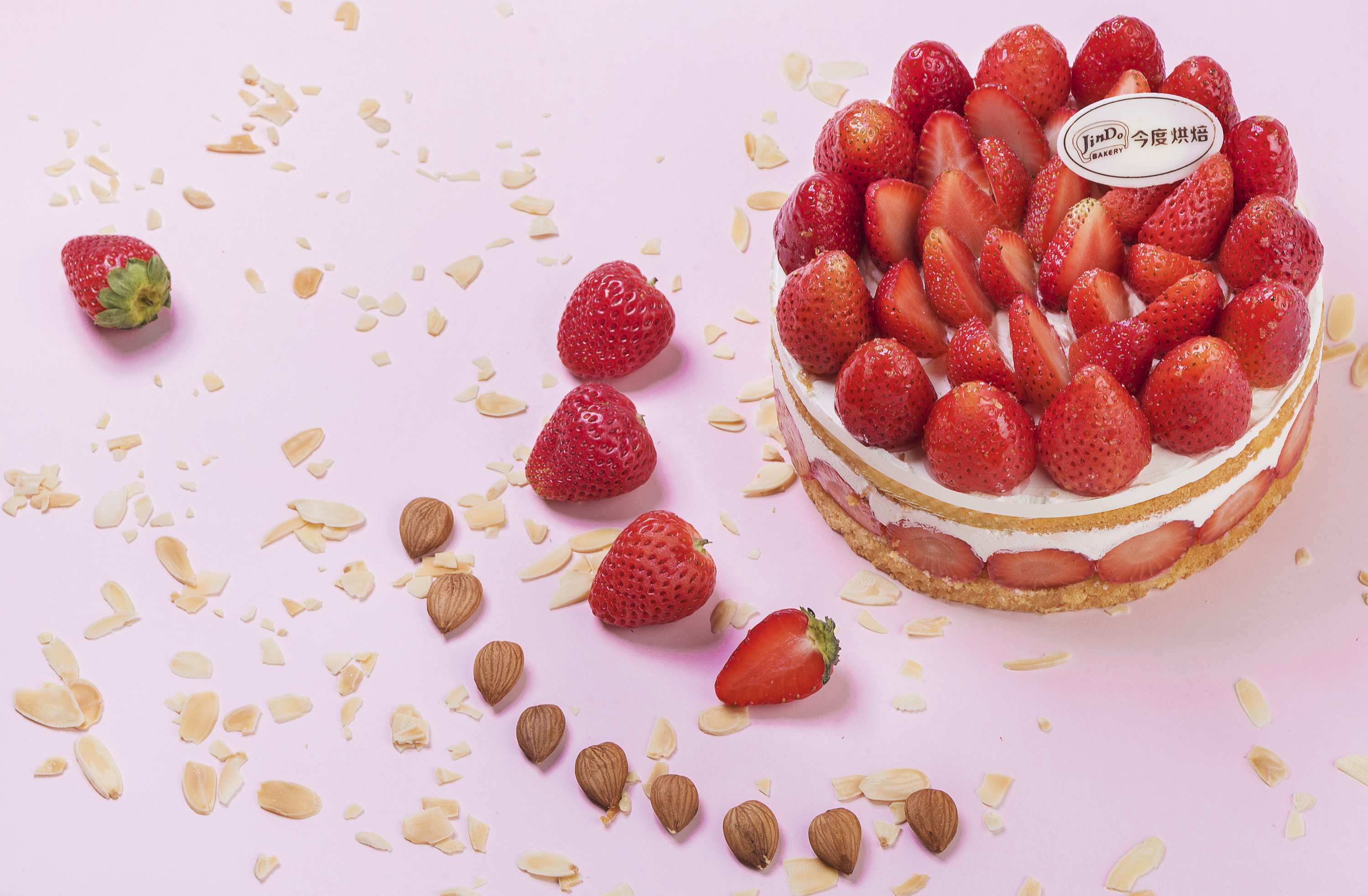 美食摄影 美食-草莓蛋糕|摄影|静物|晨光摄影师 - 原创作品 - 站酷 (ZCOOL)