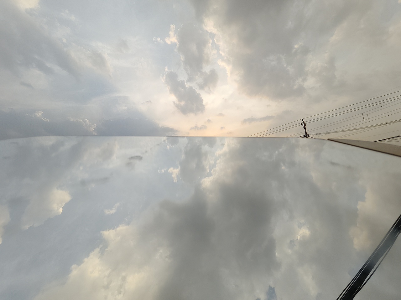 孤寂又喧嚣的人间