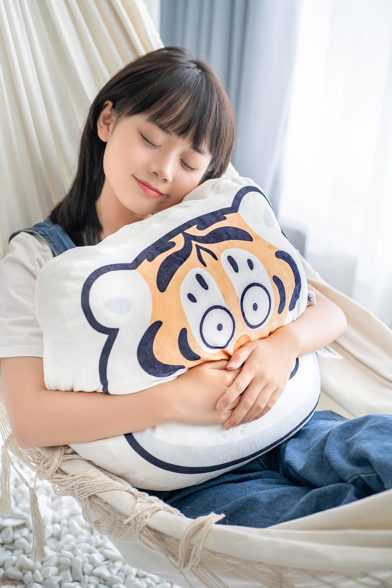 产品摄影-《我不是胖虎》周边抱枕（图ZMjc2MjY5OTcy） - 产品摄影 - 站酷设计师哇工作室原创素材 - 站酷ZCOOL