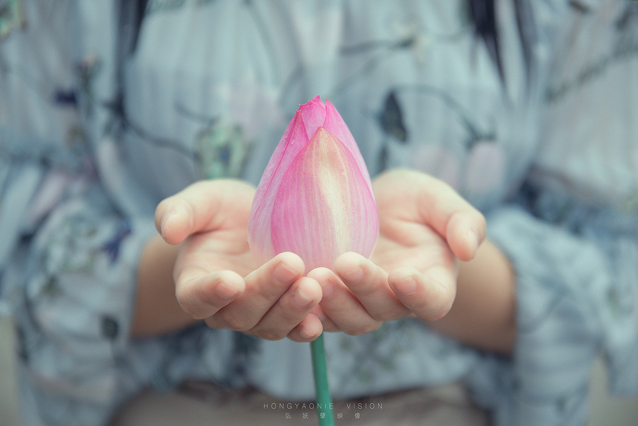 『青』（图ZODU2OTc3NzY=） - 人像摄影 - 站酷设计师张瑾熙原创素材 - 站酷ZCOOL