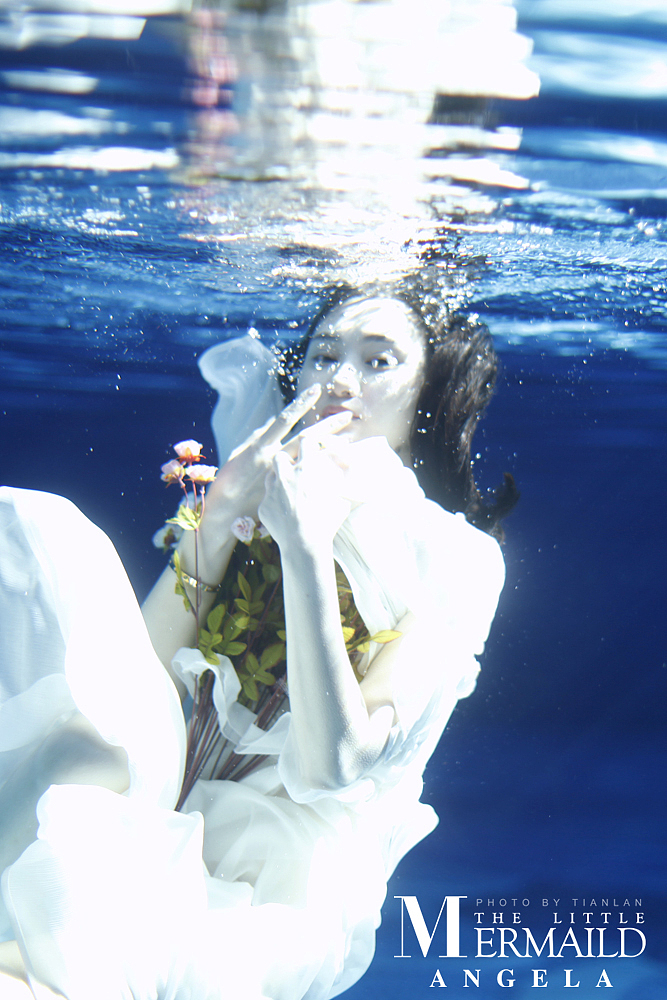 水下人像-----《海的女儿》（图ZMzYzOTg5NTI=） - 人像摄影 - 站酷设计师天蓝2009原创素材 - 站酷ZCOOL