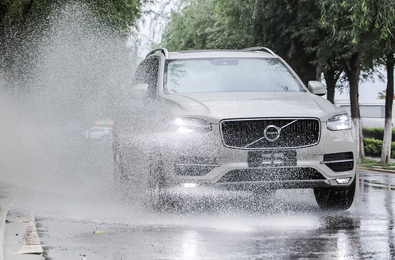 绅士座驾:VOLVO XC90