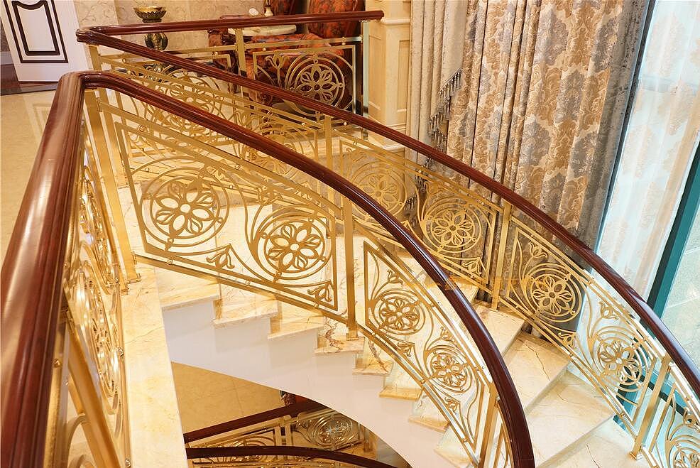 纯铜雕刻楼梯护栏安装详细见解