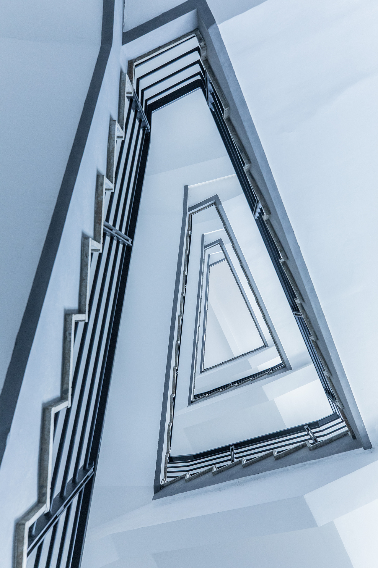 三角楼梯|摄影|环境/建筑|夏十九 - 原创作品 - 站酷 (zcool)