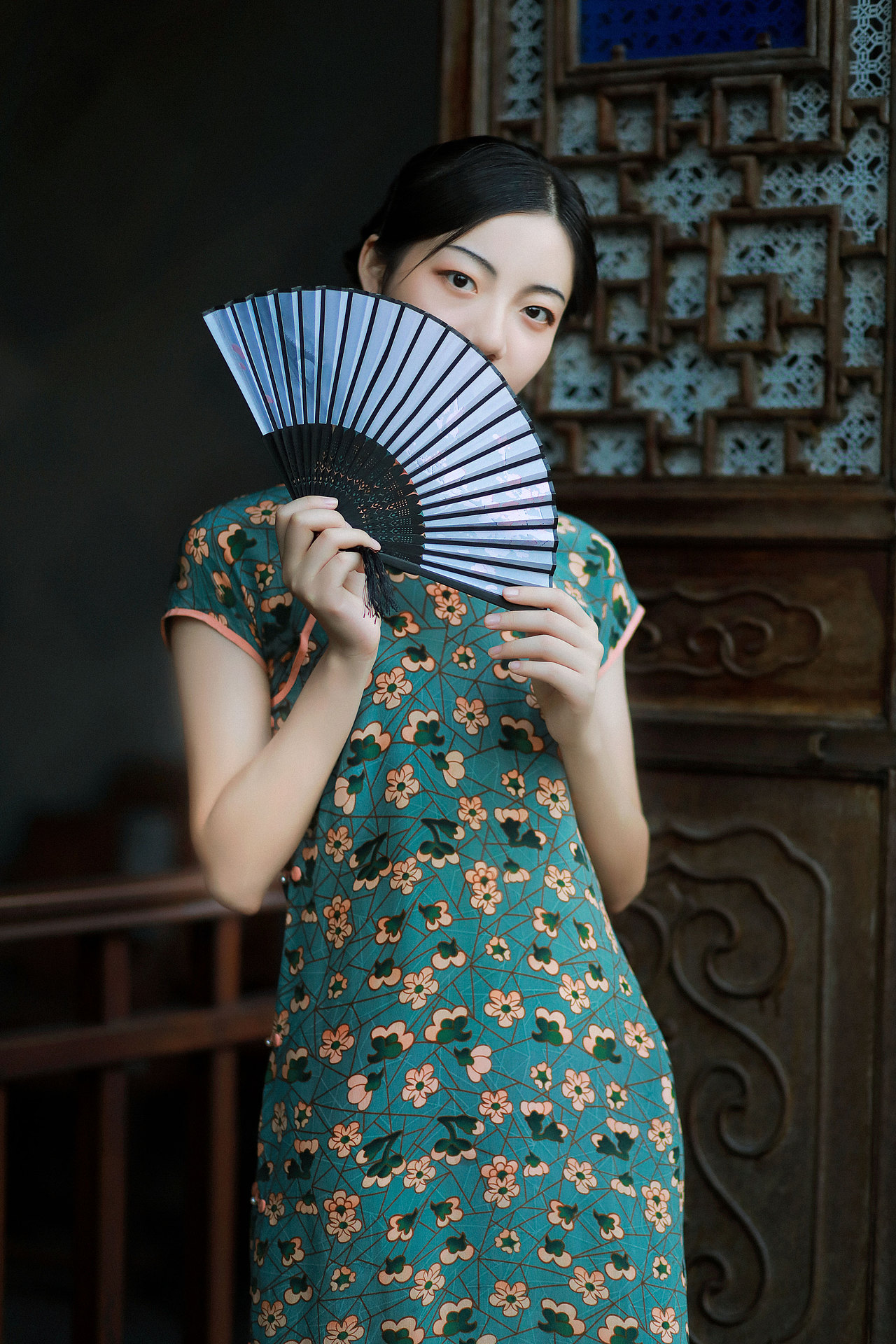 最是那一低头的温柔（图ZMjI3NjcwNDMy） - 人像摄影 - 站酷设计师子诺ZiNeo原创素材 - 站酷ZCOOL