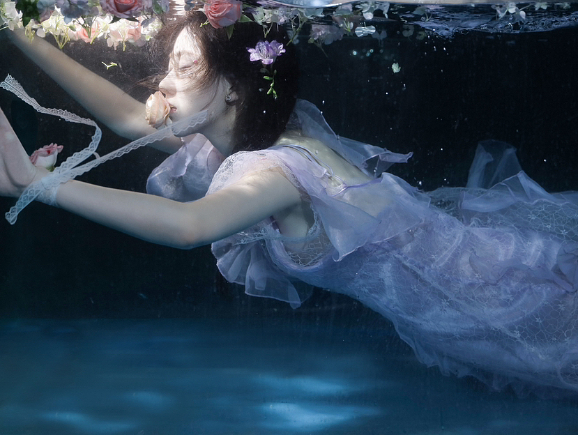 不要轻易尝试水下…（图ZMzM2MTc2ODAw） - 人像摄影 - 站酷设计师极光ALBUM原创素材 - 站酷ZCOOL