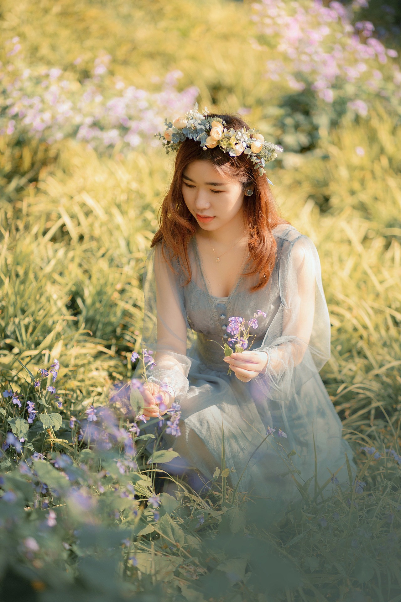 春天赏花夏季看海,秋数落叶冬踏雪。