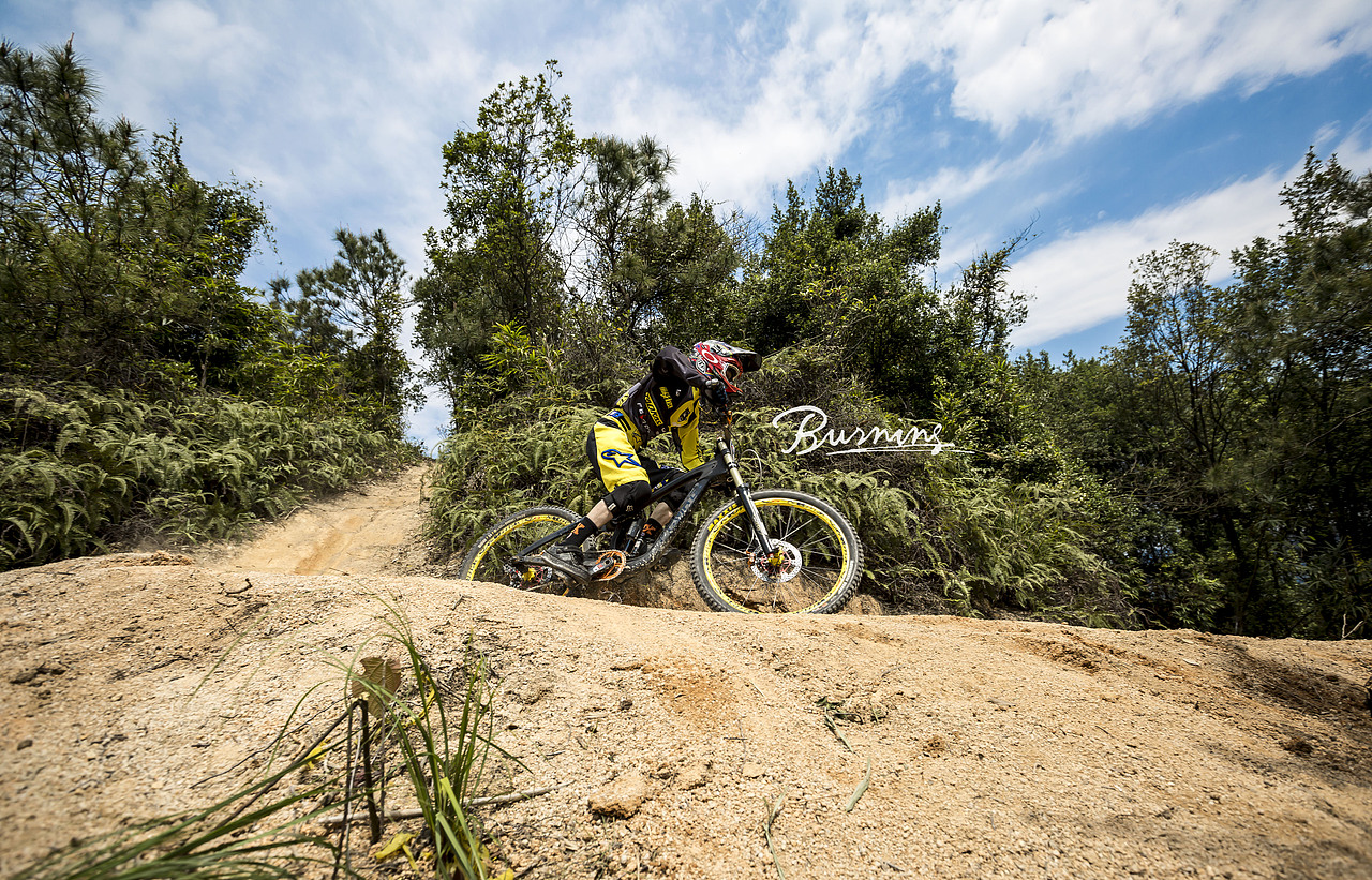 第一站 广州雁鹰湖速降赛