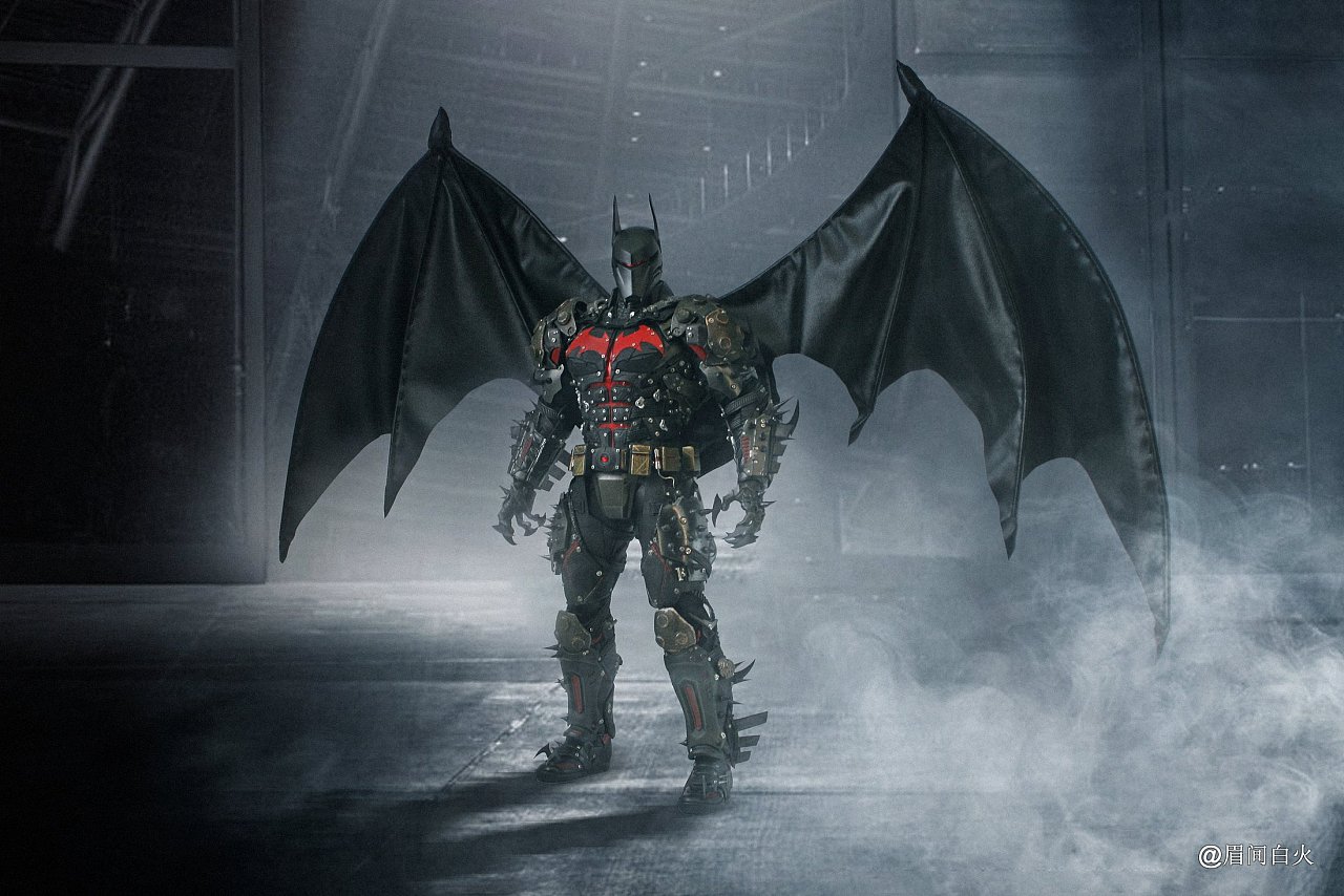 地狱蝙蝠装甲(hellbat)是dc新52时代最新出现的一套蝙蝠侠作战装甲