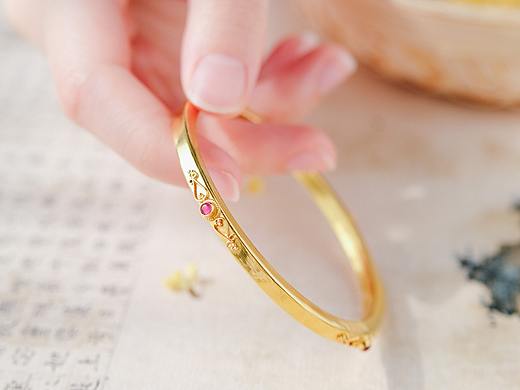 印度18K老金开口手镯 镶嵌绿松与红宝