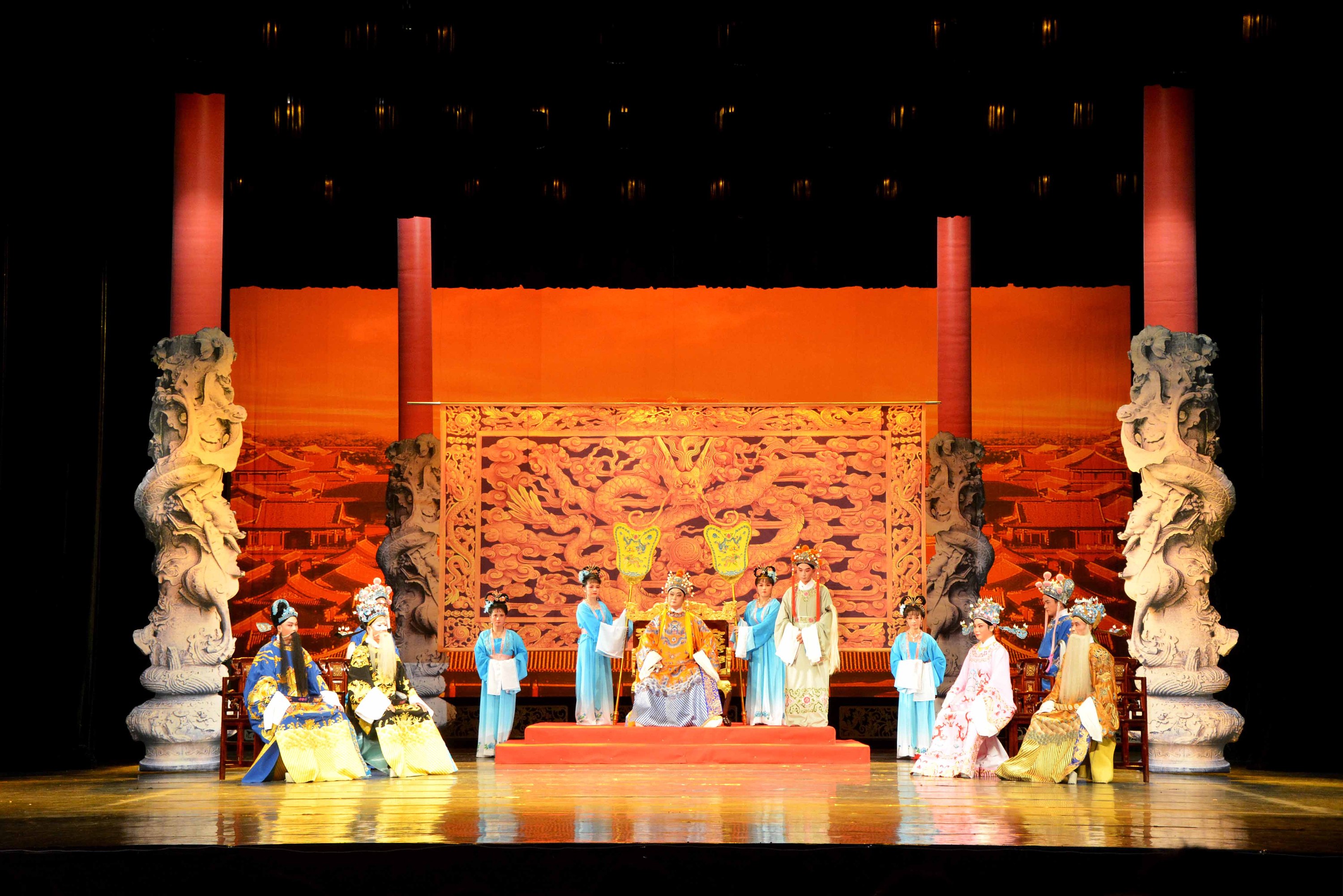 黄梅戏孟丽君舞台剧照