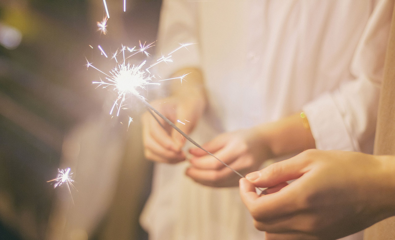 想和你在雨中跳舞（图ZMTIwNzQ0NjE2） - 人像摄影 - 站酷设计师银儿漂漂原创素材 - 站酷ZCOOL