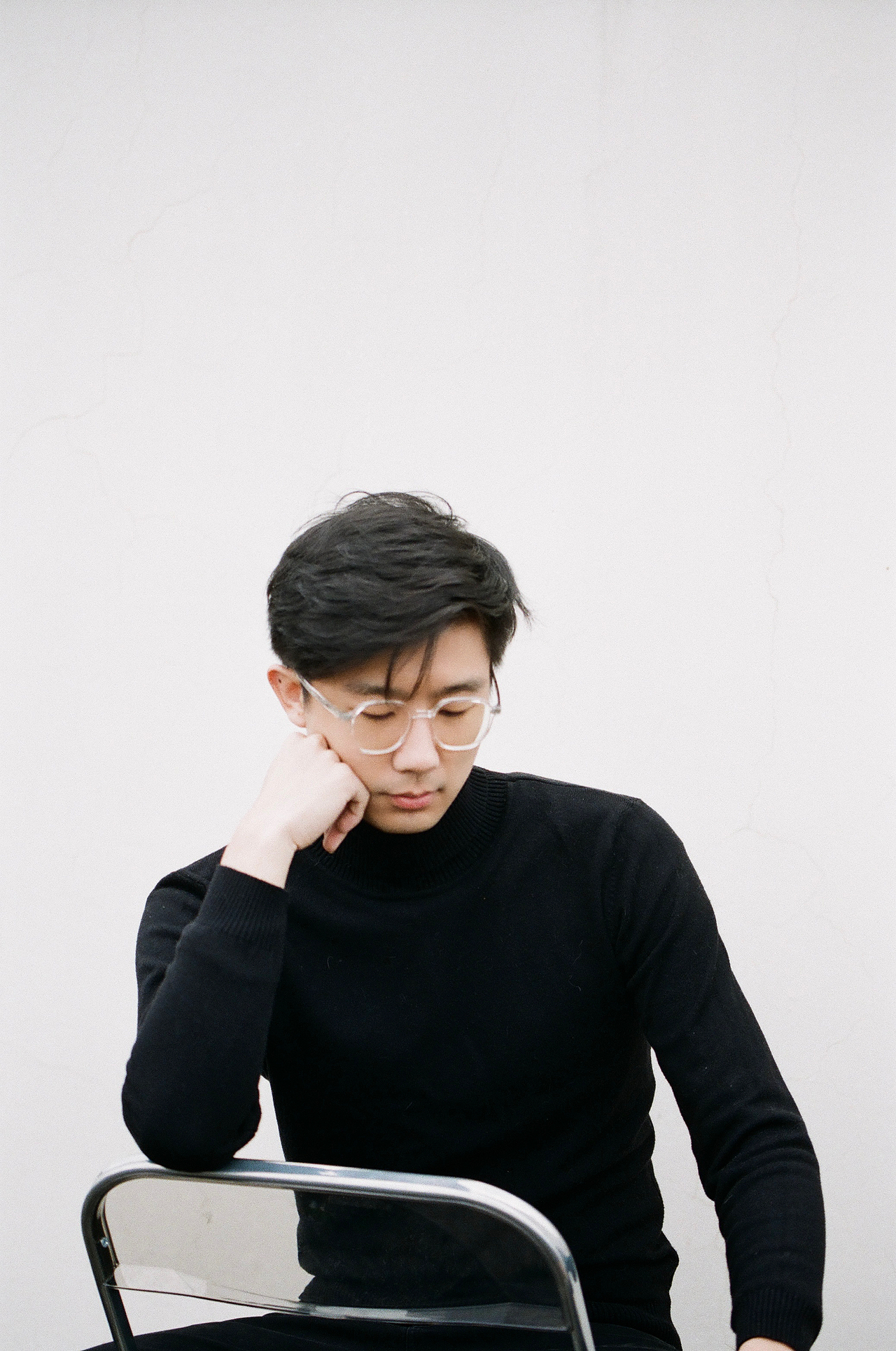 胶片 |与自己和解（图ZMzM0NDc2MzM2） - 人像摄影 - 站酷设计师挚雅Chara原创素材 - 站酷ZCOOL