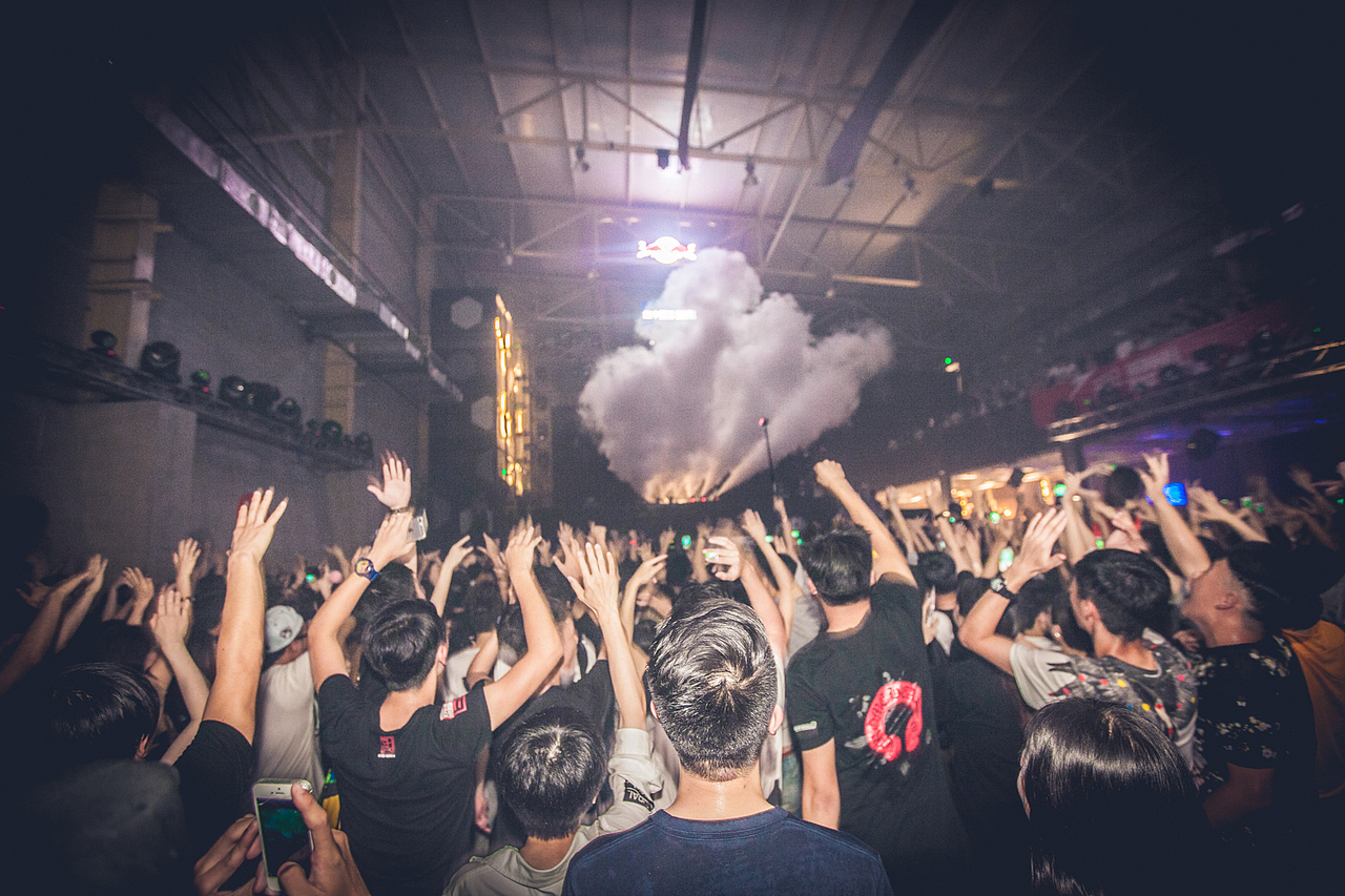 深圳电音party【Red Bull Mad House VOL.2】（图ZNDg3MTE0NjQ=） - 人像摄影 - 站酷设计师xubin1123原创素材 - 站酷ZCOOL
