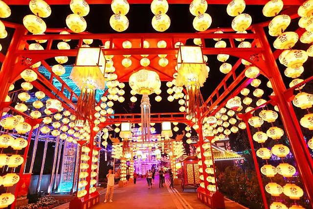 上传一组彩灯效果图