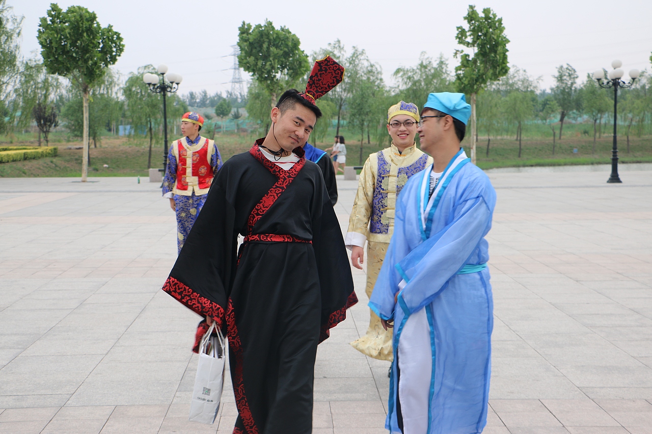 你说毕业遥遥无期，转眼就各奔东西。（图ZNTEwMDM1ODA=） - 人像摄影 - 站酷设计师流浪的_风原创素材 - 站酷ZCOOL