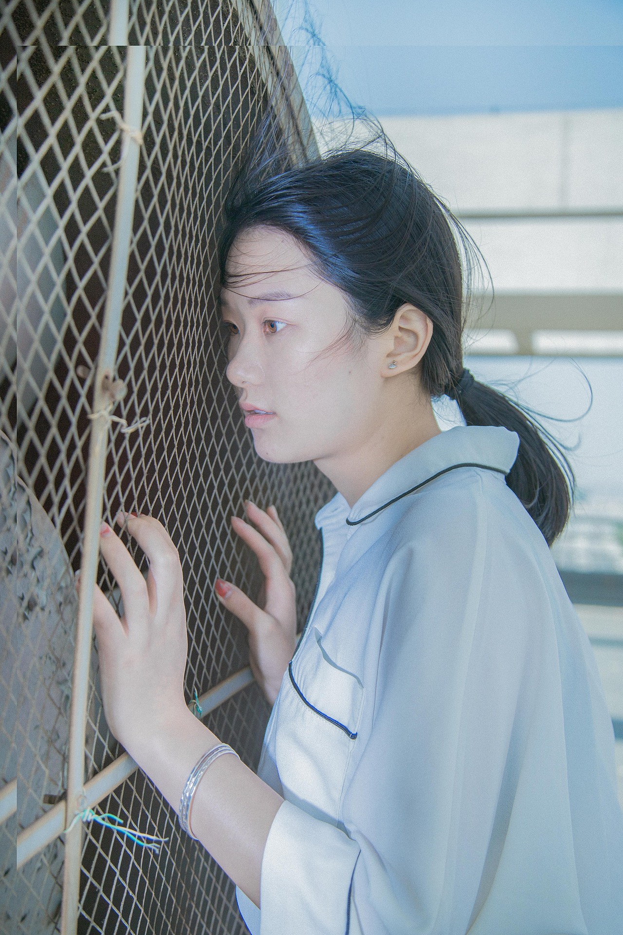 天台&少女（图ZMTEzODE0NTgw） - 人像摄影 - 站酷设计师七月凉风原创素材 - 站酷ZCOOL