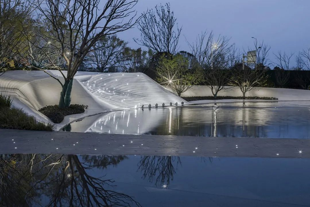 世纪水岸鸟屿浮云