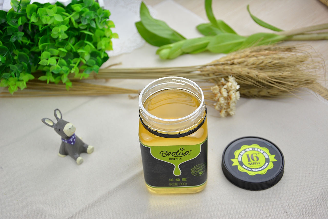 轻奢花茶-高原蜂蜜-产品摄影图
